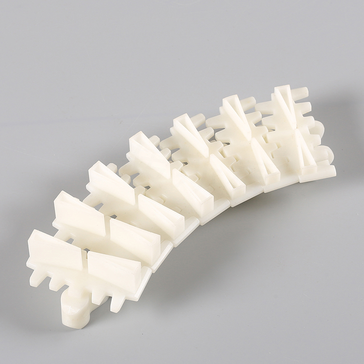 63C flexible plain chains with flight
