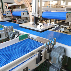 Modular plastic belt conveyor integrated with automated production equipment